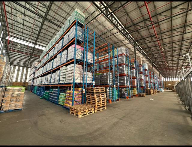 7,625M² WAREHOUSE TO LET IN NORTH RIDING